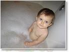 20070812Riley 081 * Bubble Bath! * 2592 x 1944 * (2.08MB)